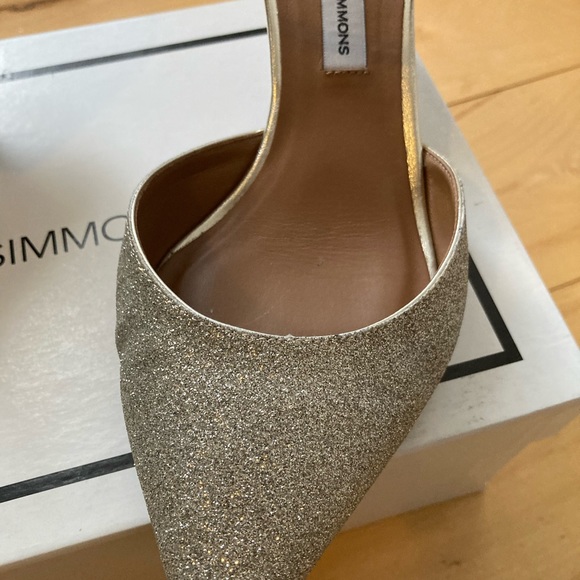 Tabitha Simmons gold dress mule - Picture 3 of 8